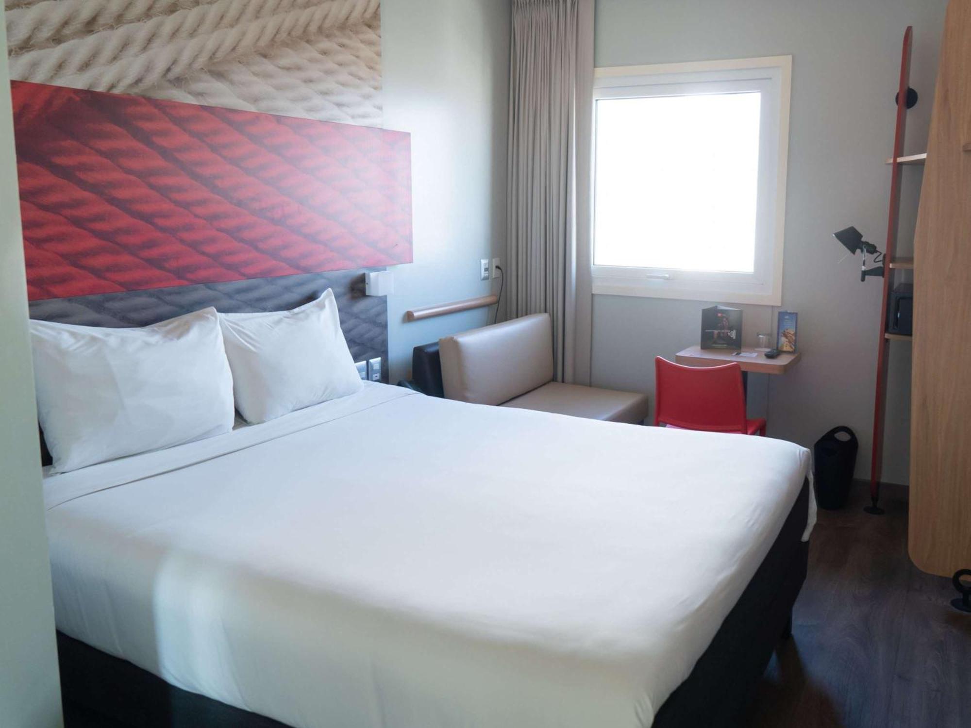 Ibis Trujillo Hotel Buitenkant foto