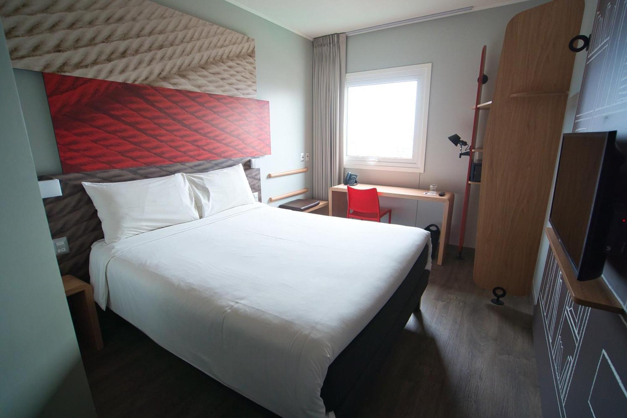 Ibis Trujillo Hotel Buitenkant foto