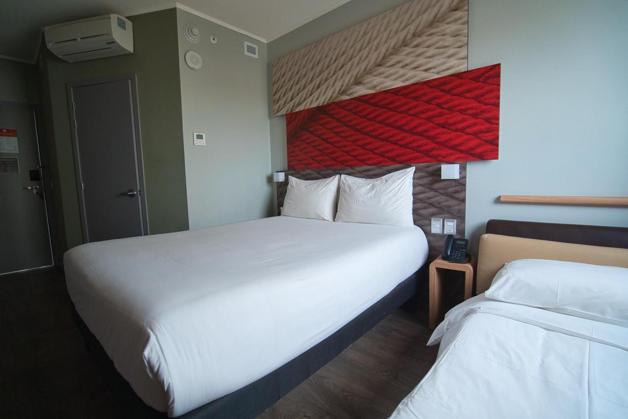 Ibis Trujillo Hotel Buitenkant foto