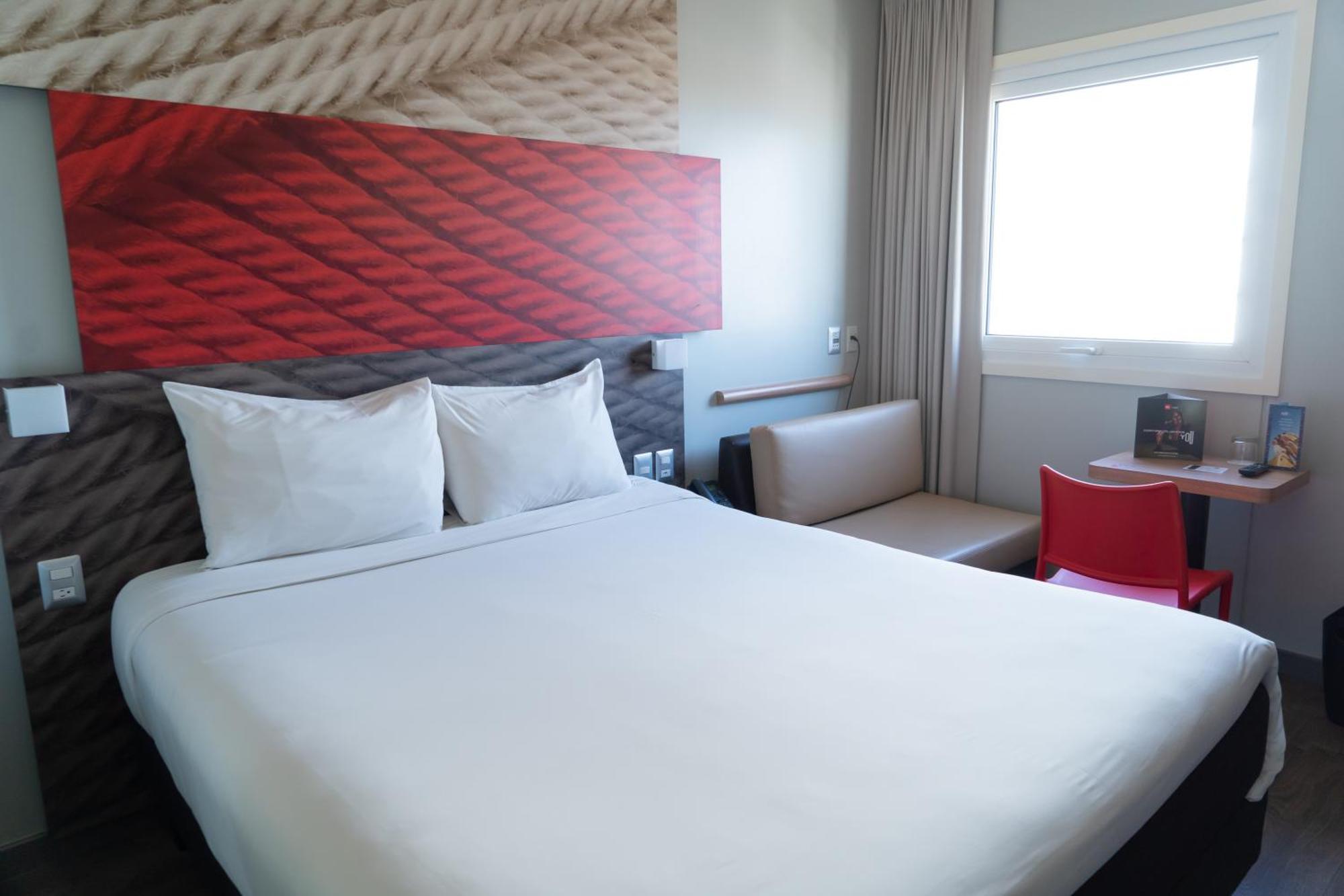 Ibis Trujillo Hotel Buitenkant foto