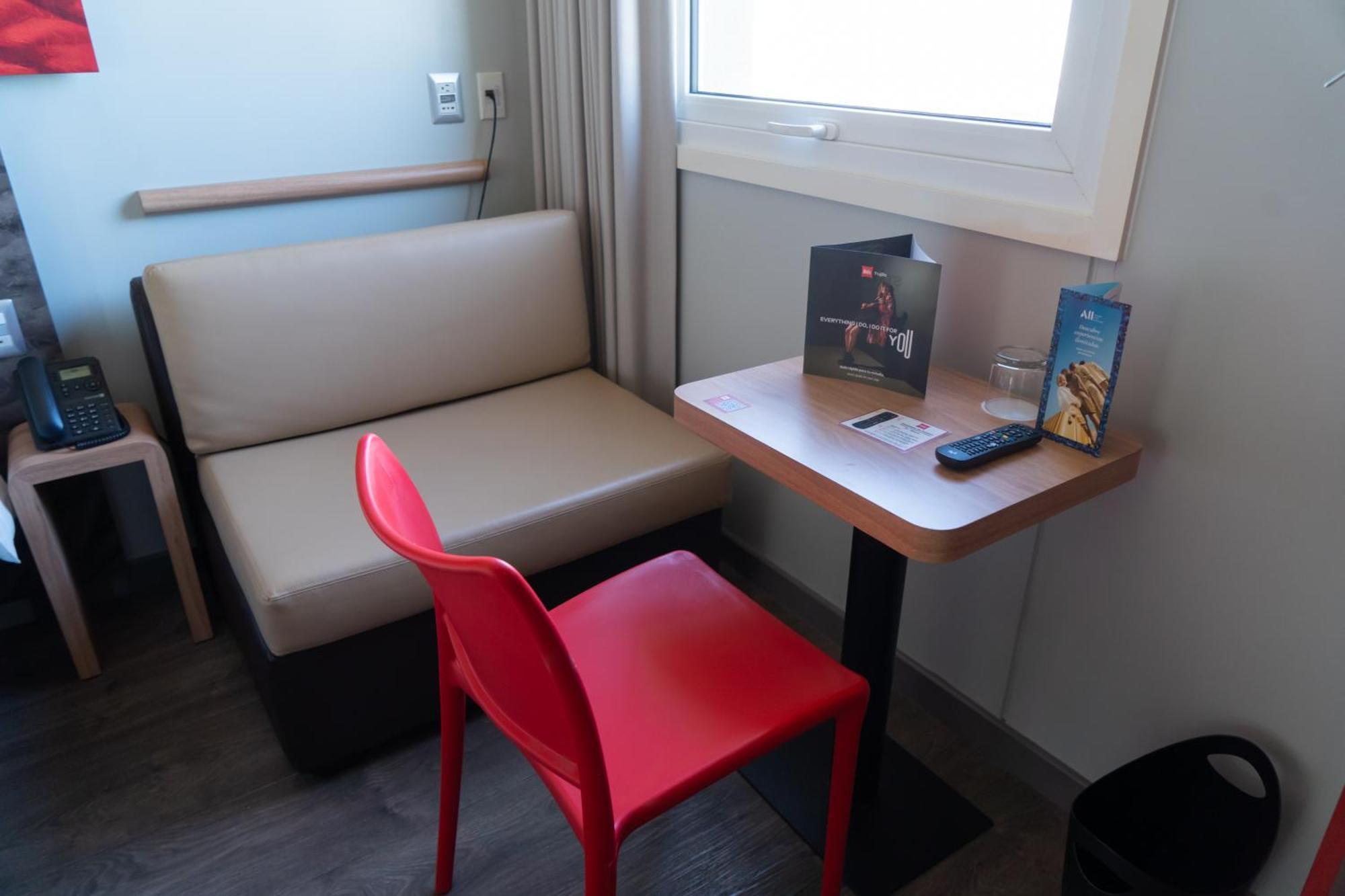 Ibis Trujillo Hotel Buitenkant foto
