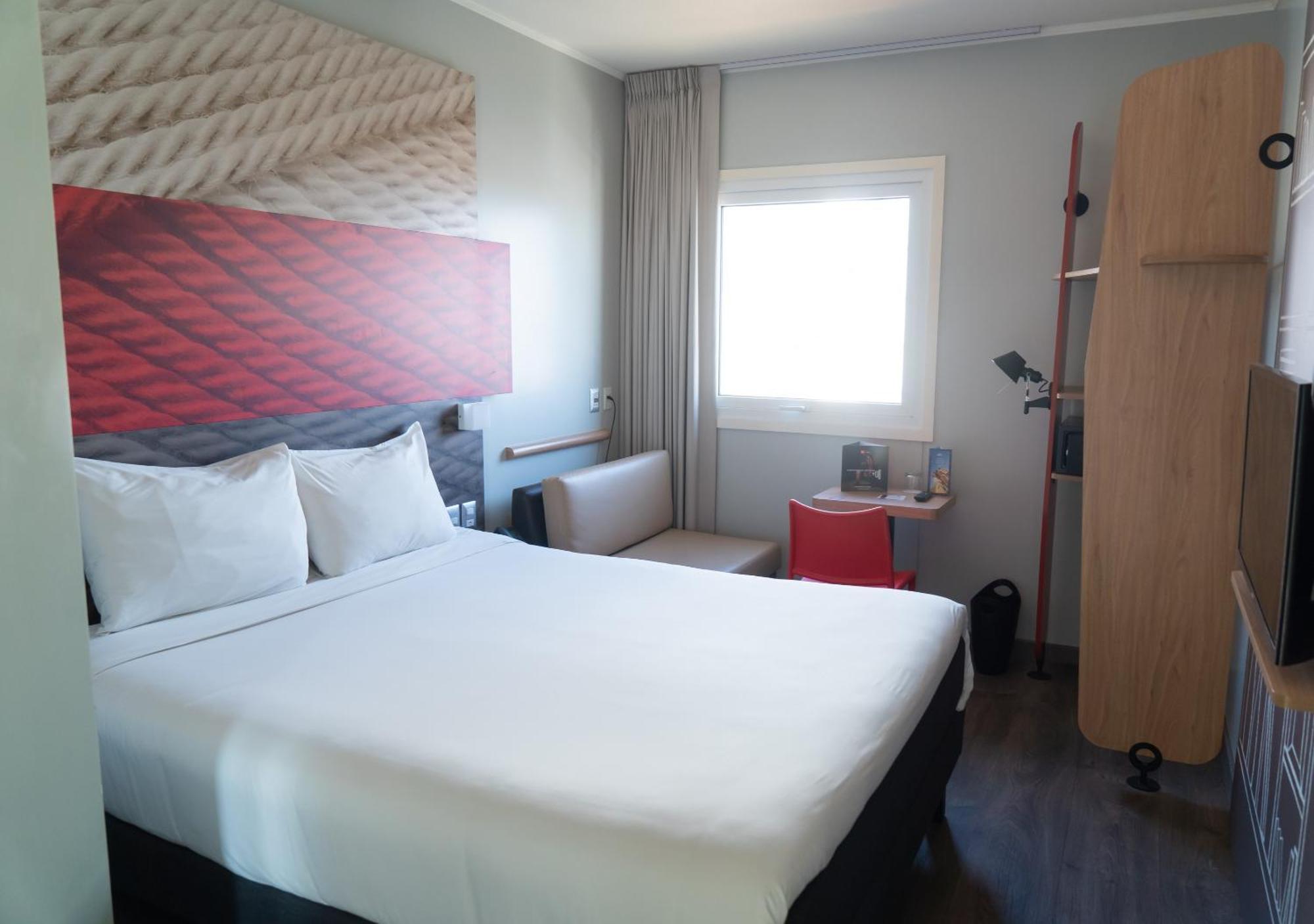 Ibis Trujillo Hotel Buitenkant foto